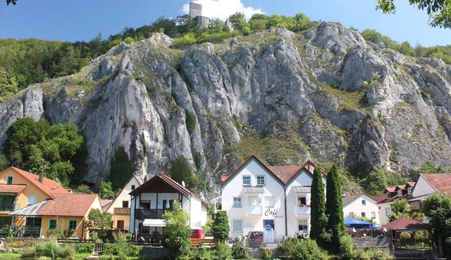 Cafe Altmühl, Ferienwohnungen Gästehaus Krimhilde direkt am Wasser