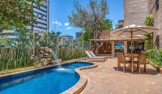 Cais da Praia Hotel