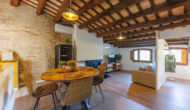 Calderers El Bou - Holiday Apartment Rental Girona | Bravissimo