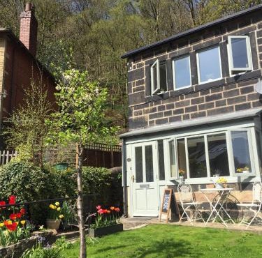 Calderside Cottage (2 BDR Central Hebden Bridge)