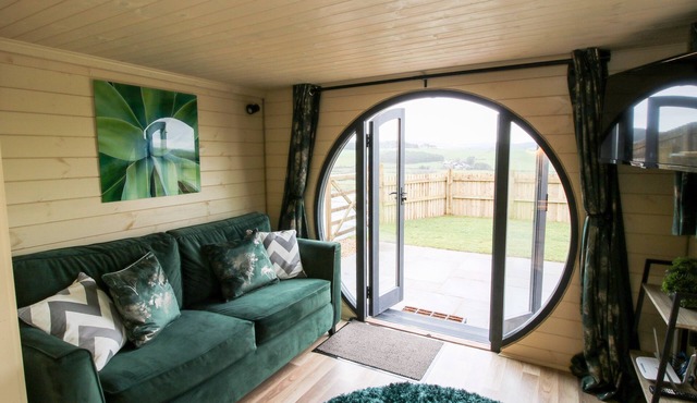 Callow Pod