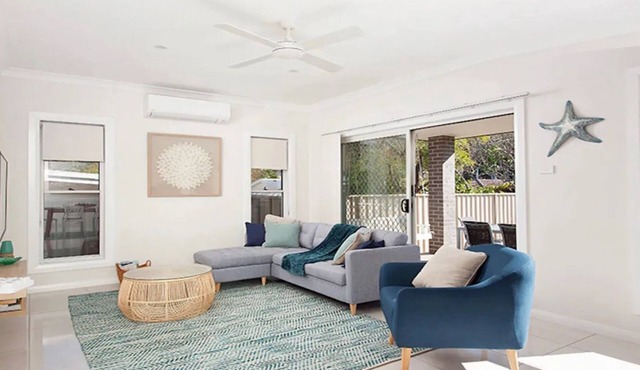 CALM at Shoal Bay - Gorgeous brand new, modern home