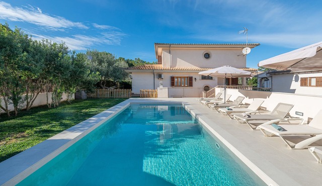 CALMA - Beautiful house with private pool near the sea. Free WIFI.