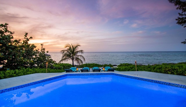 Calypso Blue Luxury 6BR Oceanfront Villa Private Pool & Reef Grand Cayman