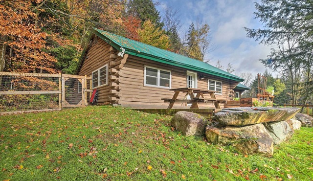 Cambridge Cabin < 2 Mi to Smugglers' Notch!