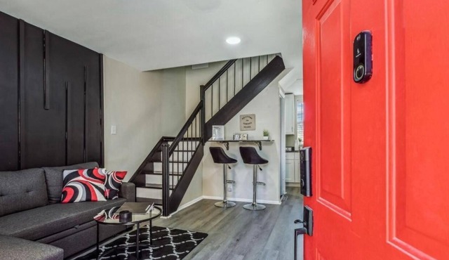 Camden's Little Charm-Walking Distance Stadium & Convention, University of MD