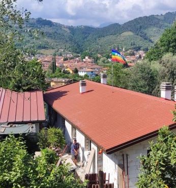 Camera in villa con piscina