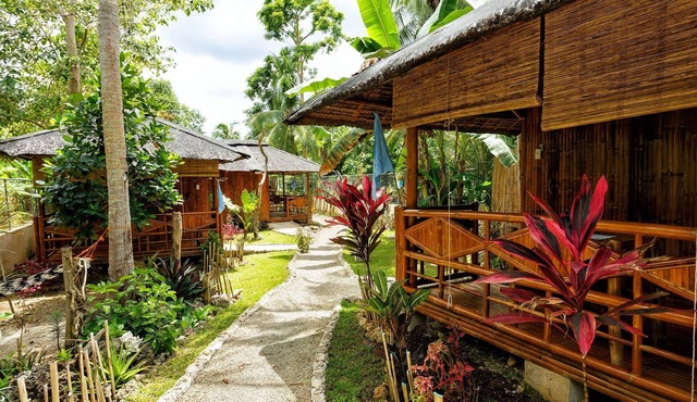 Camotes hidden huts-rooms-bar-restaurant