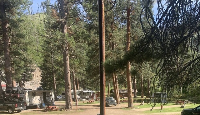CAMP SULA - RV spot 19 Back in