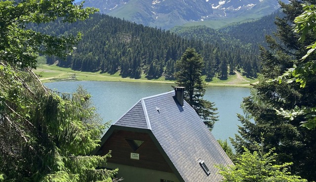 Campan Payolle: NICELY DECORATED CHALET ON TWO LEVELS WITH BREATHTAKING VIEW OF MOUNTAINS AND LAKE