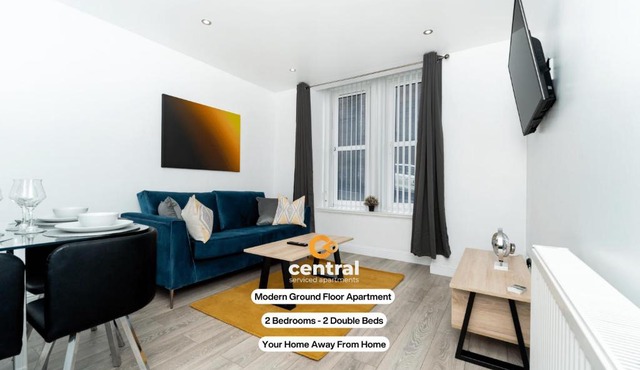 Campbell by CENTRAL SERVICED APARTMENTS - 2 Bedrooms - Monthly & Weekly Bookings Welcome - FREE Street Parking - 2 Double Beds - WiFi - Smart TVs in Rooms