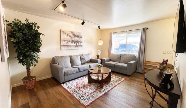 Campbell Cozy & Bright 2B/1b/AC/close to Downtown