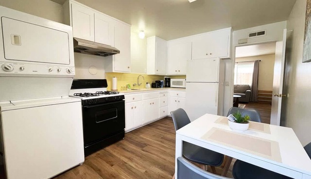 Campbell Cozy Bright 2B 1b AC Close to Downtown