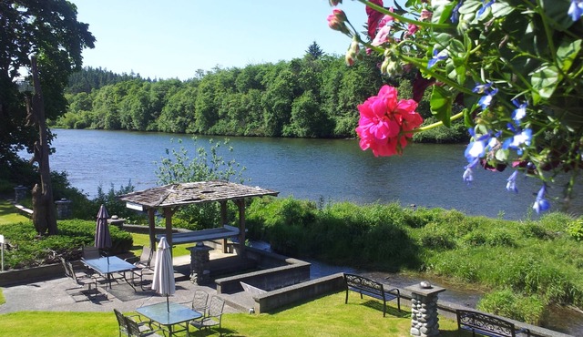 Campbell River Lodge by Riverside