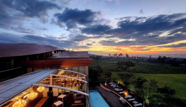 Camphortree Hotel & Resort