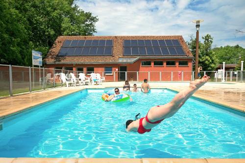 Camping Onlycamp Le Pont Romain