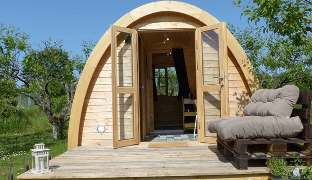 Camping pod (16sqm) - back to basics - with small shower/WC area
