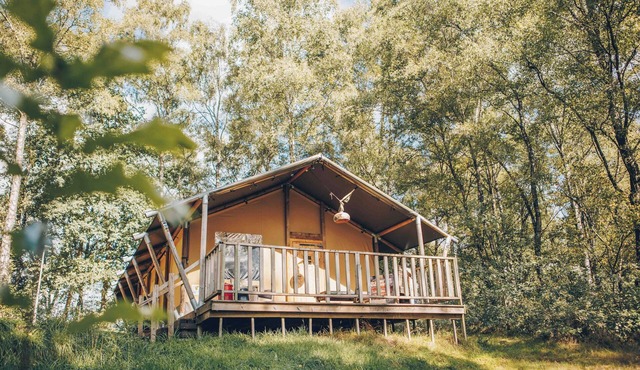 Camping, with the luxury of home? Stay in a Glamping tent for 5 people at Wilsumer Berge