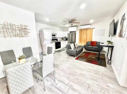 Campo Rd 2BR 1BA | Near Zoo & Downtown SD