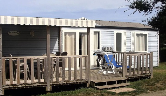 Campsite LE PANORAMIC * - MOBILE HOME SUPER FAMILY 2 36M2 with semi covered wood terrace 6 people