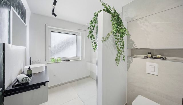Campusquartier Homburg - Appartement confortable avec balcon et parking