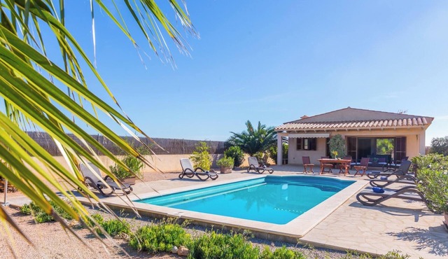 Can Melis - Modern villa with pool near Campanet