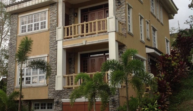 Canyon Woods Resort TAGAYTAY Area STAY Rent Furnished House and PLAY Golf