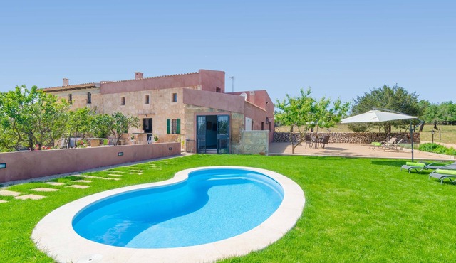 CAN POTDIR - Villa with private pool in Ariany. Free WiFi