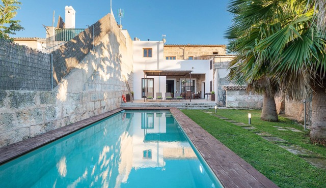 CAN SERRAL - Villa with private swimming pool and free WIFI