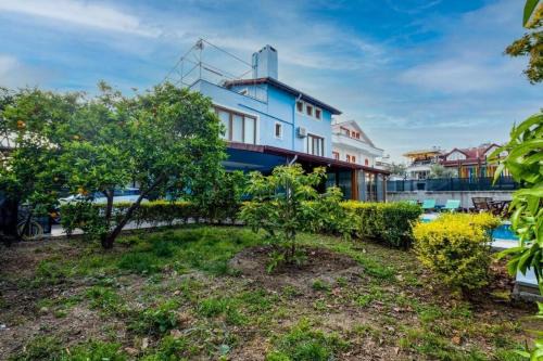 Can Villa
