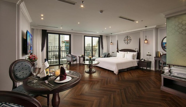 Canary Hotel