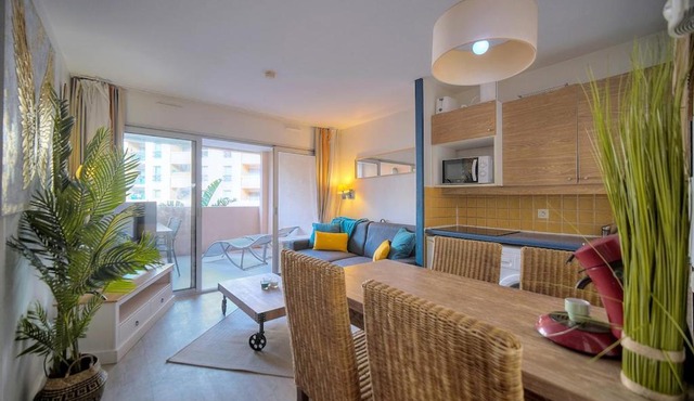 Cannes Beach 221