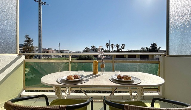 Cannes: Palm Beach, quiet 1BDR with terrace, secure residence - parking