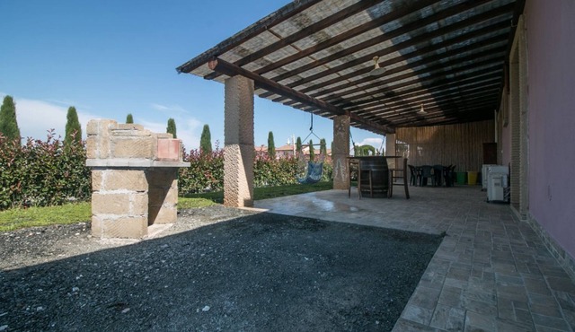 Cantine, two-bedroom terraced house PLUS