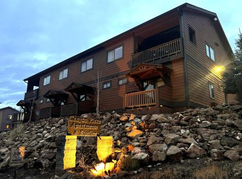 Canyon Plaza Premier Studios and Apts-South Rim