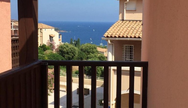 Cap Esterel 2 pièces Climatisé 4-5pers Piscines Parking Draps Wifi