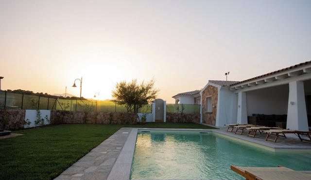 Capannizza Villas - Villa Berenice, Private Heated pool, 600 meter from beach