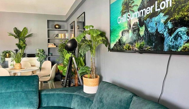 Caparica Surf Retreat