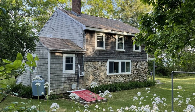 Cape Cod Bay Oceanfront Cottage Fabulous Views 600 ft of private beach