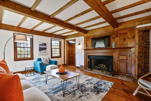 Cape Cod Charm: Bay Views Family Fun