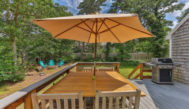 Cape Cod Cottage Near Beaches & Bike Trail