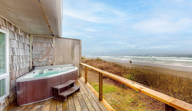 Cape Cod Cottages #9 - Beachfront with Hot Tub!