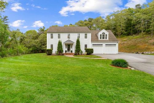 Cape Cod Retreat with Private Pool, Fire Pit & 4 Bedrooms in Massachusetts