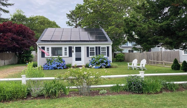 Cape Cod summer cottage with private beach access