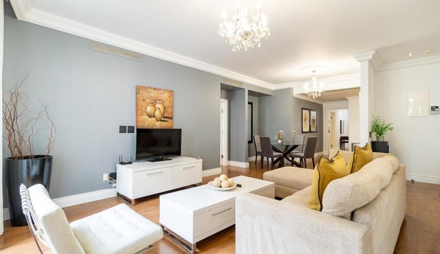 Cape Royale Elegance & Comfort