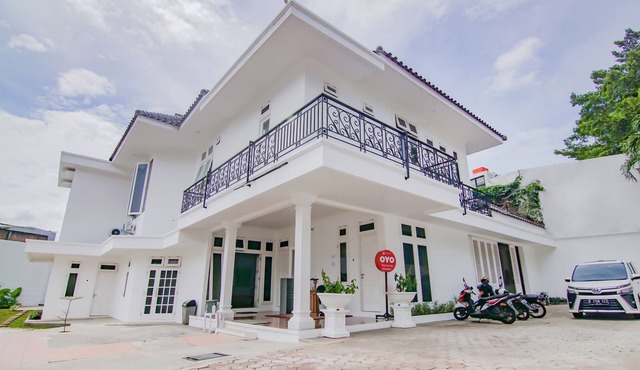 Capital O 90342 Kemang Garden