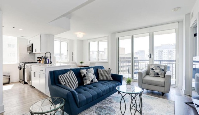 Capitol Convenience 2BR Luxury Minutes from DC