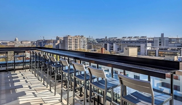 Capitol Riverfront District! 2 Comfortable Units, On-Site Bar, Rooftop Lounge