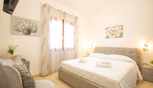 Capo Comino 3 - Two Bedroom Apartment, Sleeps 6