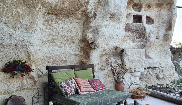 Cappadocia Deep Cave House